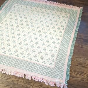 Vintage 90s Floral Patterned Throw Blanket